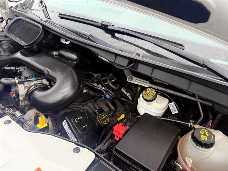 Ford Transit 250 Van Low Roof 60/40 Pass.130-in. WB 2016