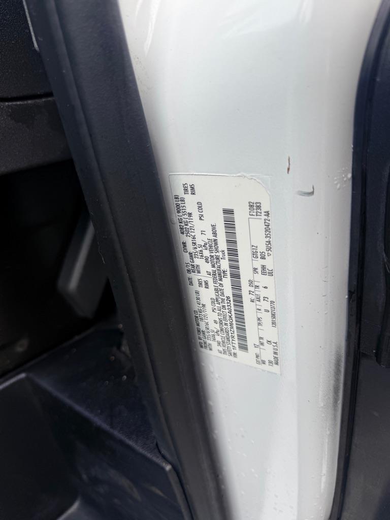 Ford Transit 250 Van Low Roof 60/40 Pass.130-in. WB 2016