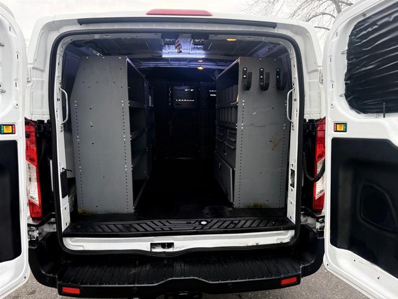 Ford Transit 250 Van Low Roof 60/40 Pass.130-in. WB 2015