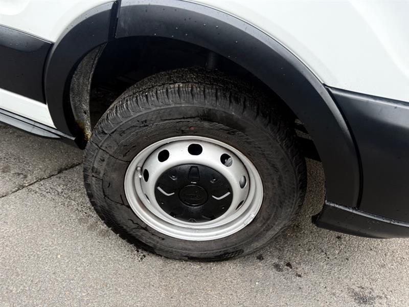 Ford Transit 250 Van Low Roof 60/40 Pass.130-in. WB 2015