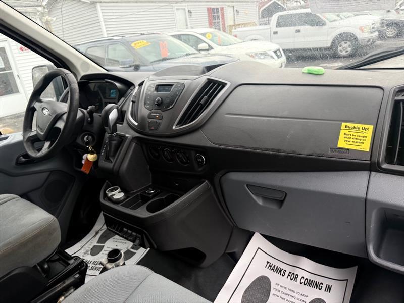 Ford Transit 250 Van Low Roof 60/40 Pass.130-in. WB 2015