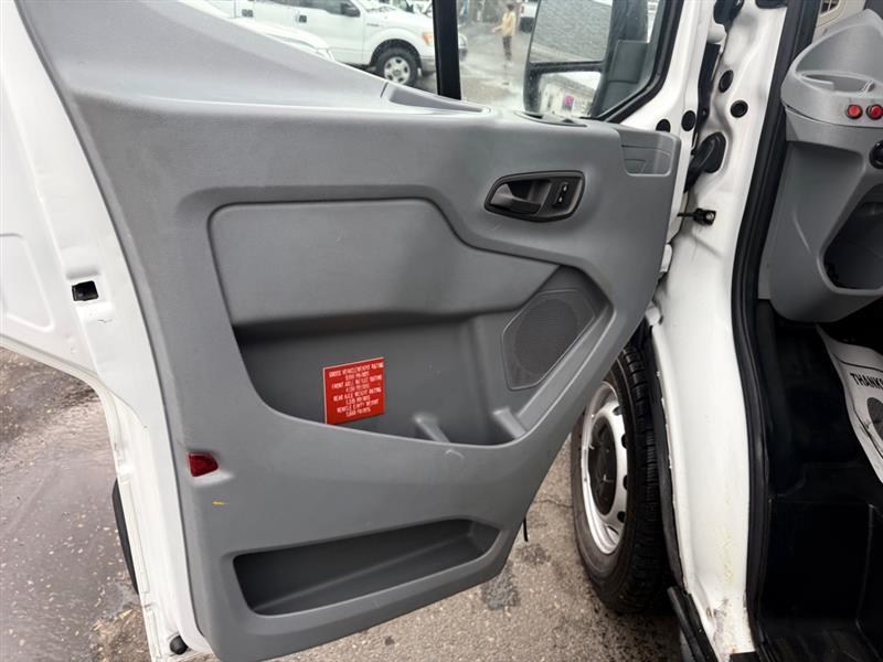 Ford Transit 250 Van Low Roof 60/40 Pass.130-in. WB 2015
