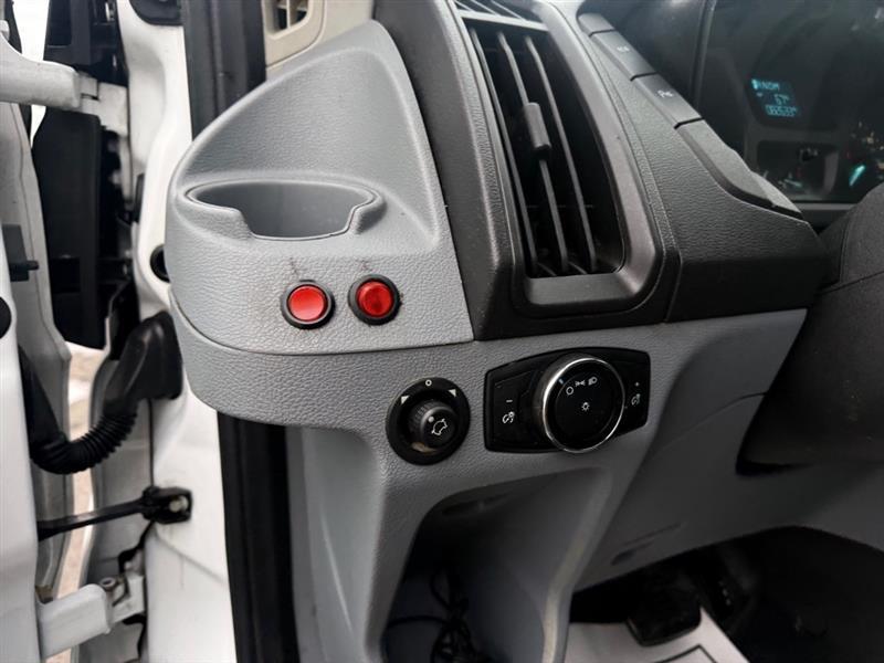 Ford Transit 250 Van Low Roof 60/40 Pass.130-in. WB 2015