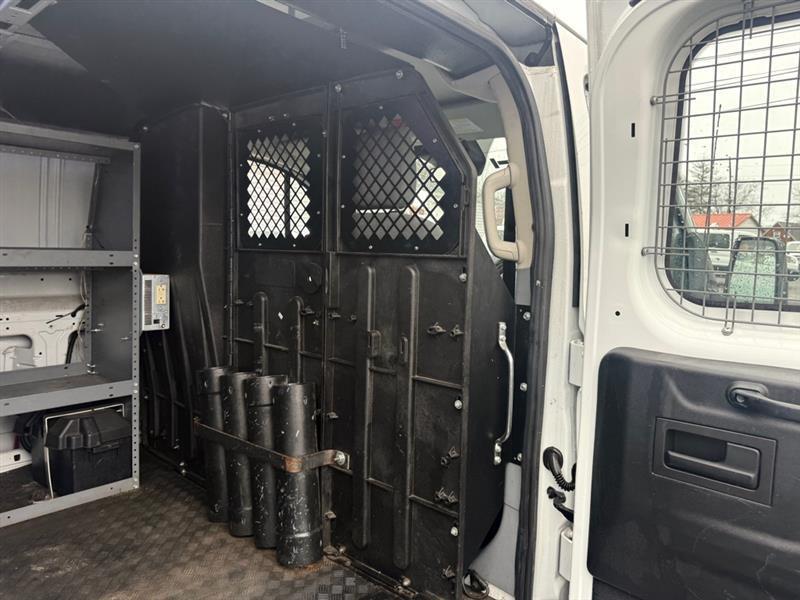 Ford Transit 250 Van Low Roof 60/40 Pass.130-in. WB 2016