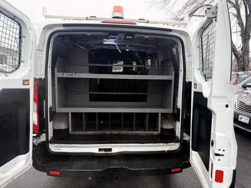 Ford Transit 250 Van Low Roof 60/40 Pass.130-in. WB 2016