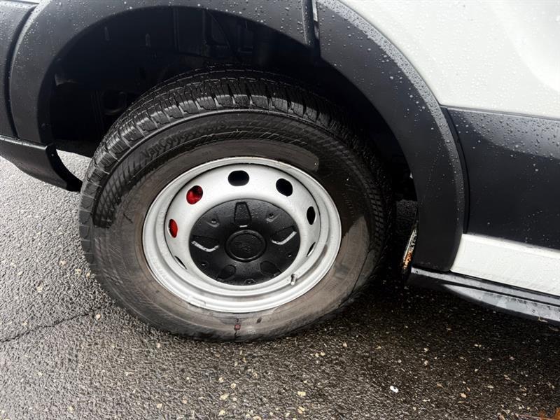 Ford Transit 250 Van Low Roof 60/40 Pass.130-in. WB 2016