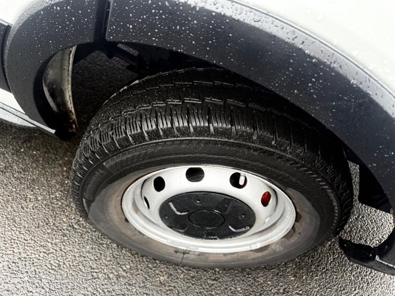 Ford Transit 250 Van Low Roof 60/40 Pass.130-in. WB 2016