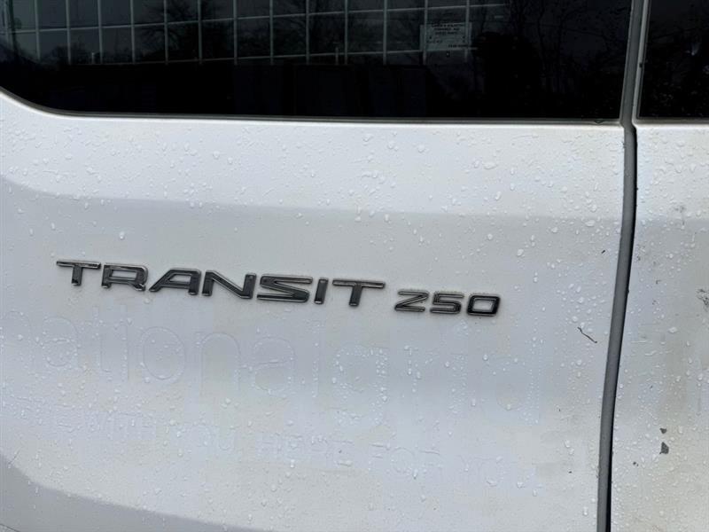 Ford Transit 250 Van Low Roof 60/40 Pass.130-in. WB 2016