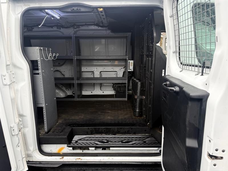 Ford Transit 250 Van Low Roof 60/40 Pass.130-in. WB 2016