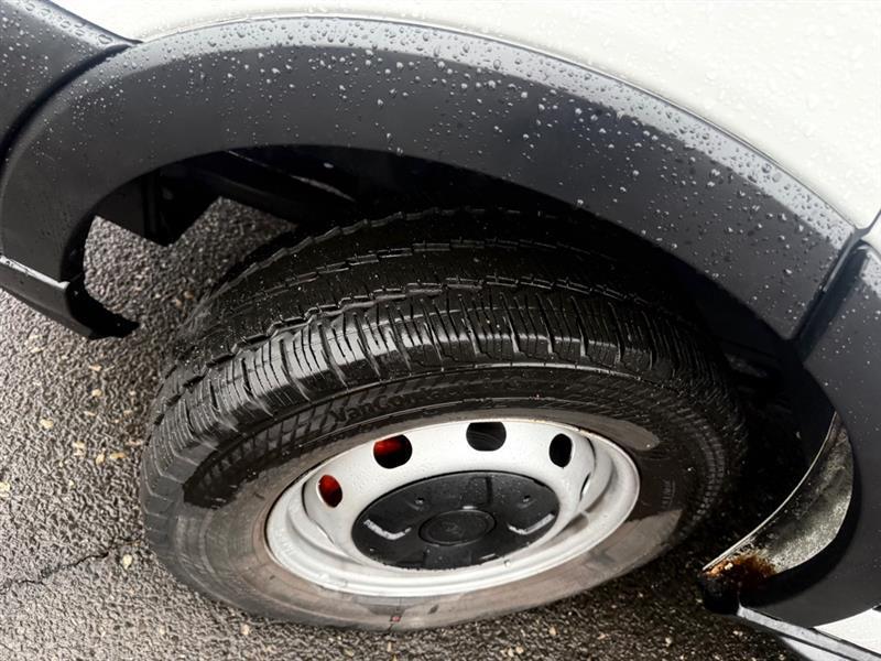 Ford Transit 250 Van Low Roof 60/40 Pass.130-in. WB 2016