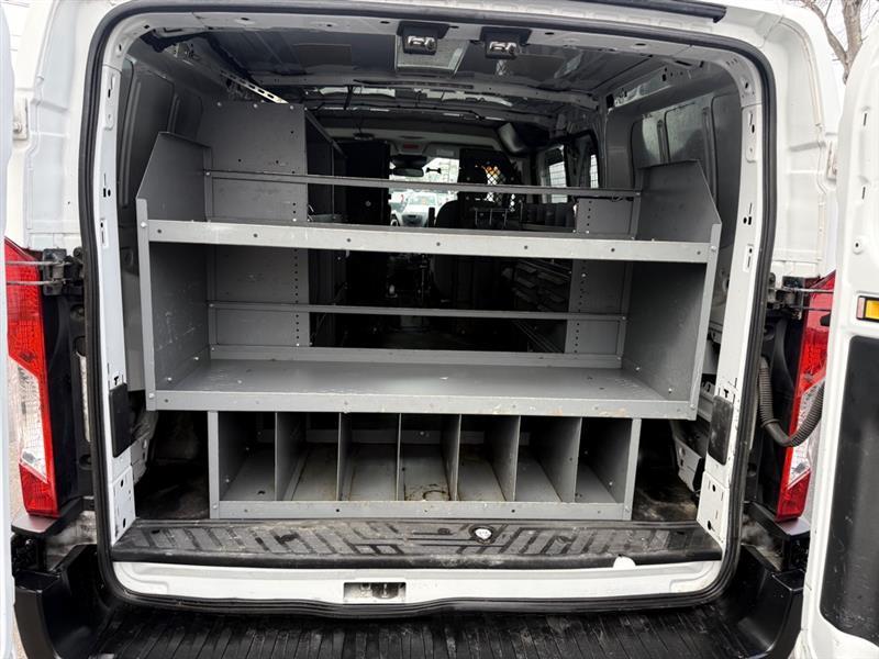 Ford Transit 250 Van Low Roof 60/40 Pass.130-in. WB 2015