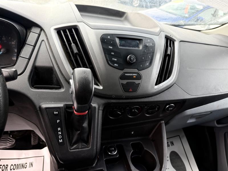 Ford Transit 250 Van Low Roof 60/40 Pass.130-in. WB 2015