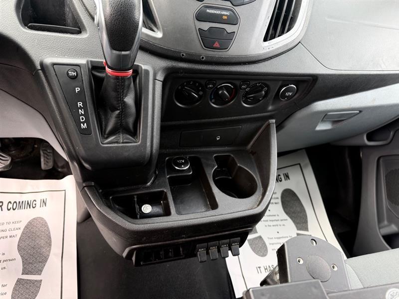 Ford Transit 250 Van Low Roof 60/40 Pass.130-in. WB 2015