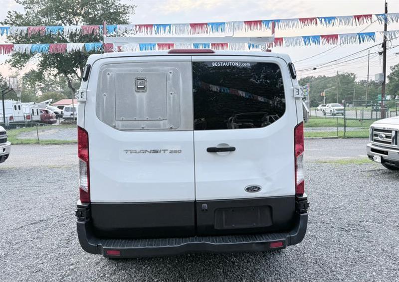 Ford Transit 250 Van Low Roof 60/40 Pass.130-in. WB 2016
