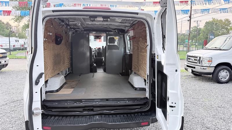 Ford Transit 250 Van Low Roof 60/40 Pass.130-in. WB 2016