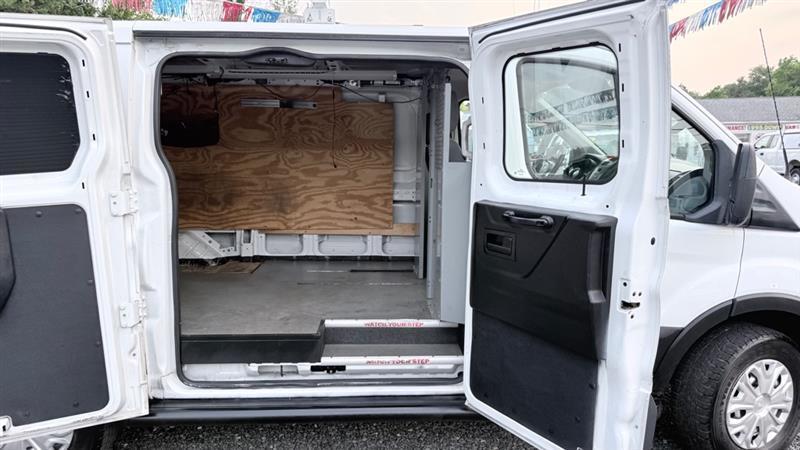 Ford Transit 250 Van Low Roof 60/40 Pass.130-in. WB 2016