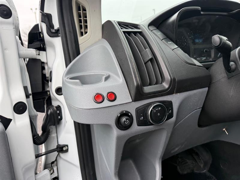 Ford Transit 250 Van Low Roof 60/40 Pass.130-in. WB 2016