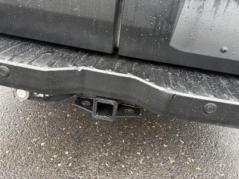 Ford Transit 250 Van Low Roof 60/40 Pass.130-in. WB 2016