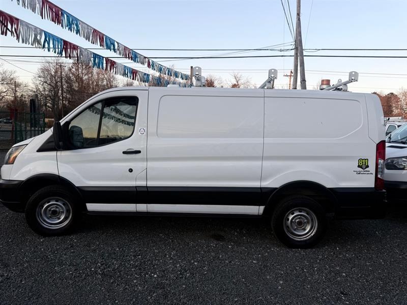 Ford Transit 250 Van Low Roof 60/40 Pass.130-in. WB 2016