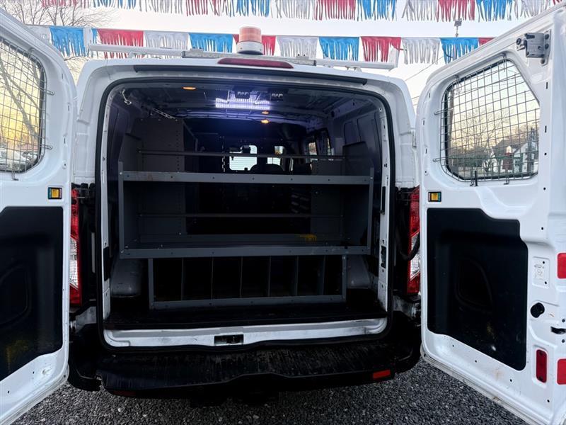 Ford Transit 250 Van Low Roof 60/40 Pass.130-in. WB 2016