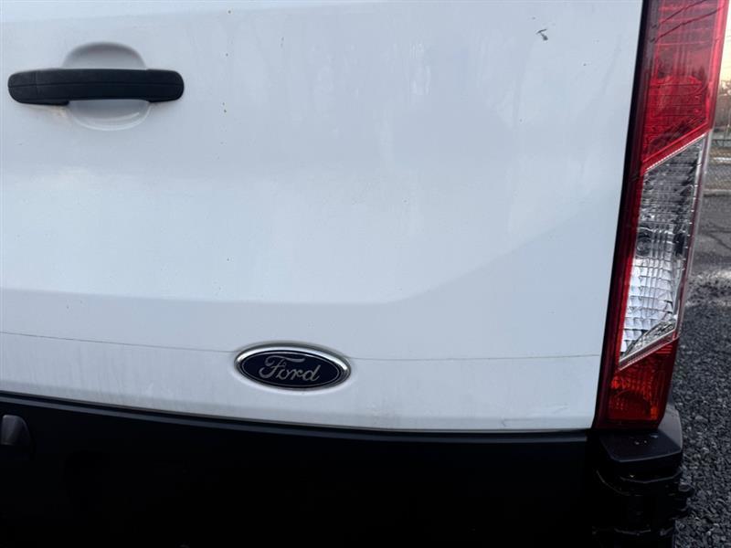 Ford Transit 250 Van Low Roof 60/40 Pass.130-in. WB 2016