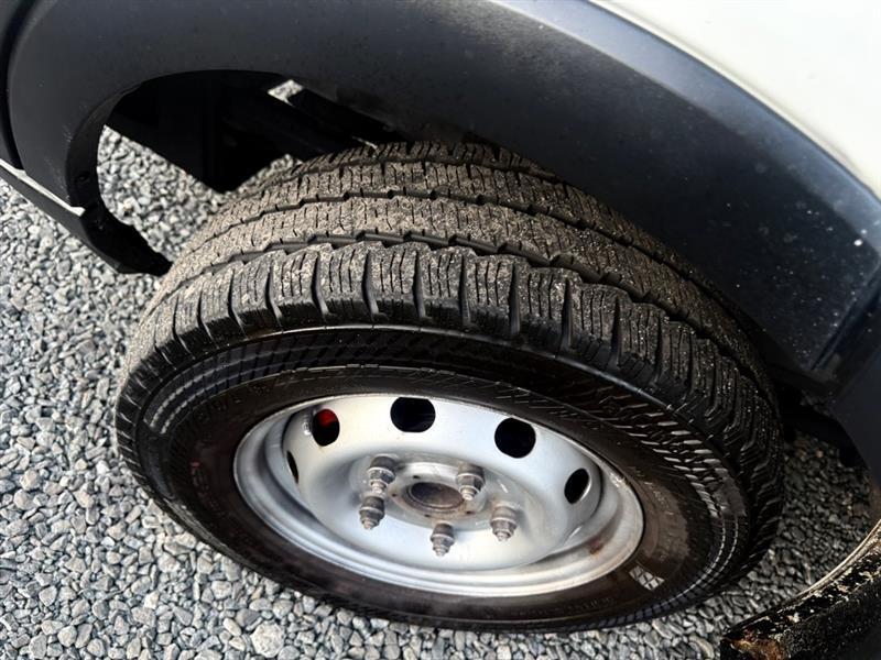 Ford Transit 250 Van Low Roof 60/40 Pass.130-in. WB 2016