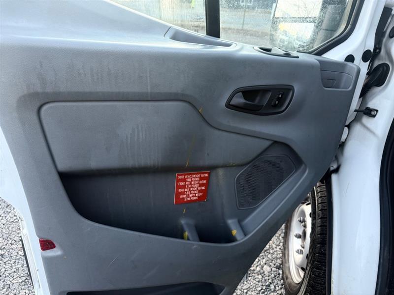 Ford Transit 250 Van Low Roof 60/40 Pass.130-in. WB 2016
