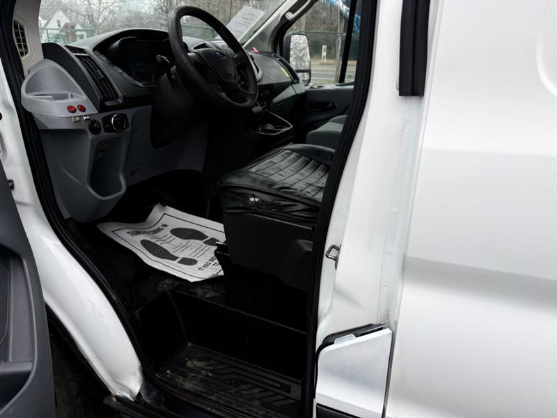 Ford Transit 250 Van Low Roof 60/40 Pass.130-in. WB 2016
