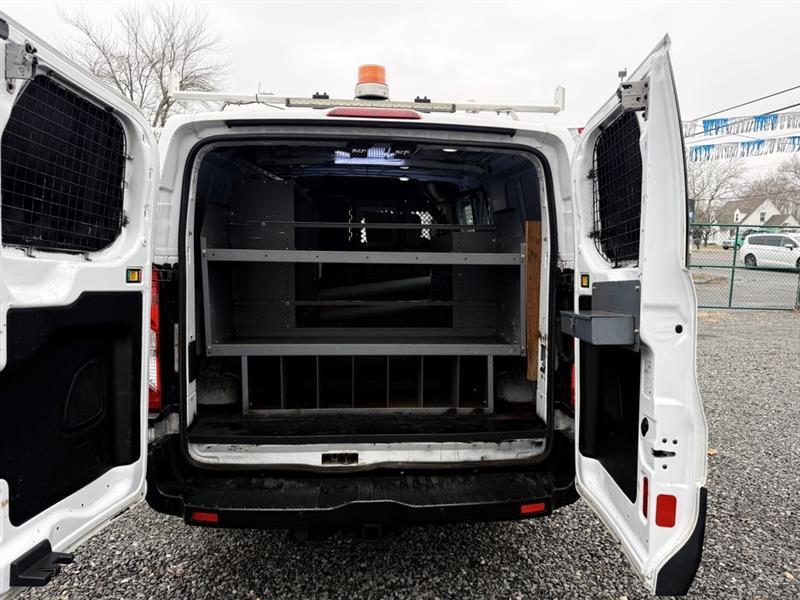 Ford Transit 250 Van Low Roof 60/40 Pass.130-in. WB 2016