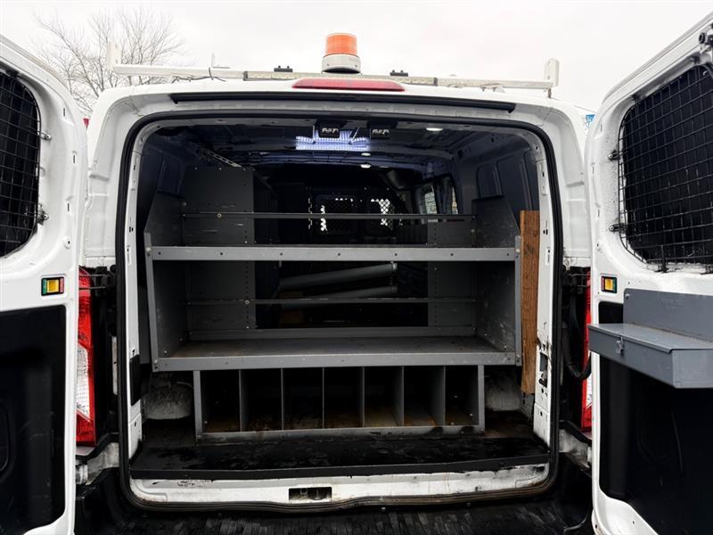 Ford Transit 250 Van Low Roof 60/40 Pass.130-in. WB 2016