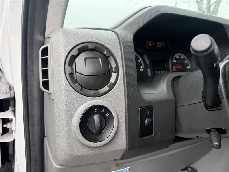 Ford Econoline E-250 2014