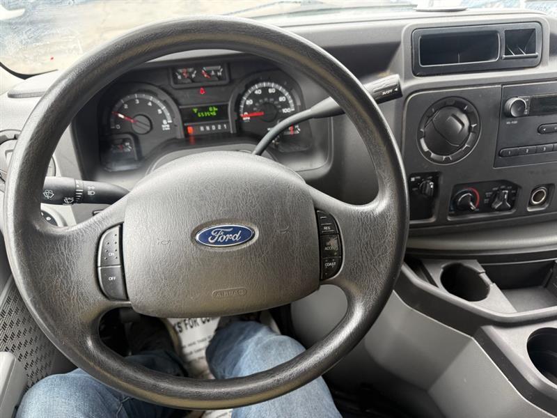 Ford Econoline E-250 2014