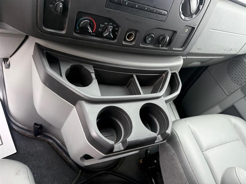 Ford Econoline E-250 2014