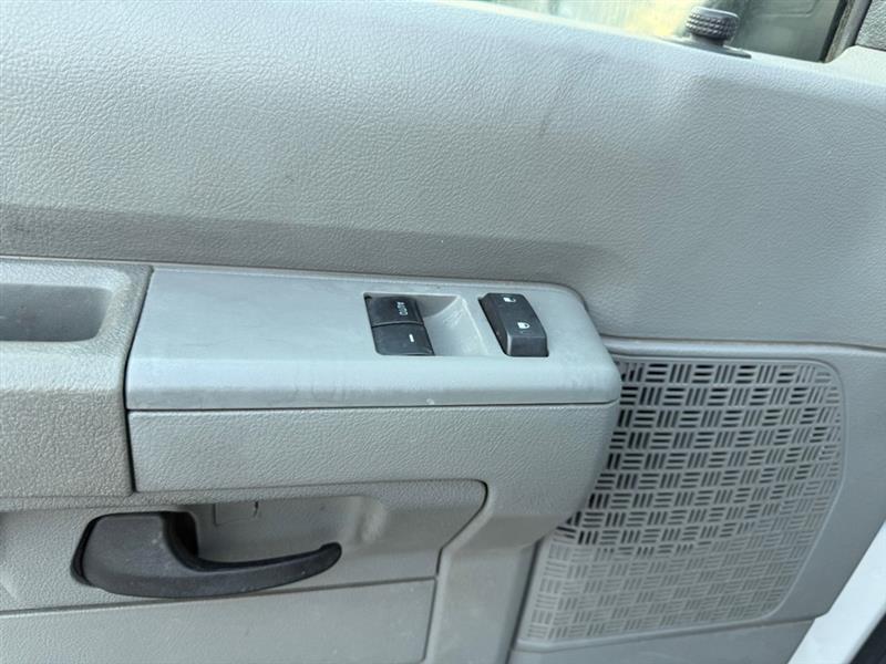 Ford Econoline E-250 2014