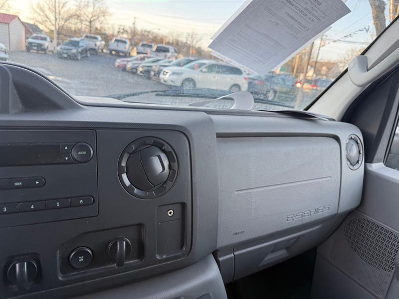 Ford Econoline E-250 2014