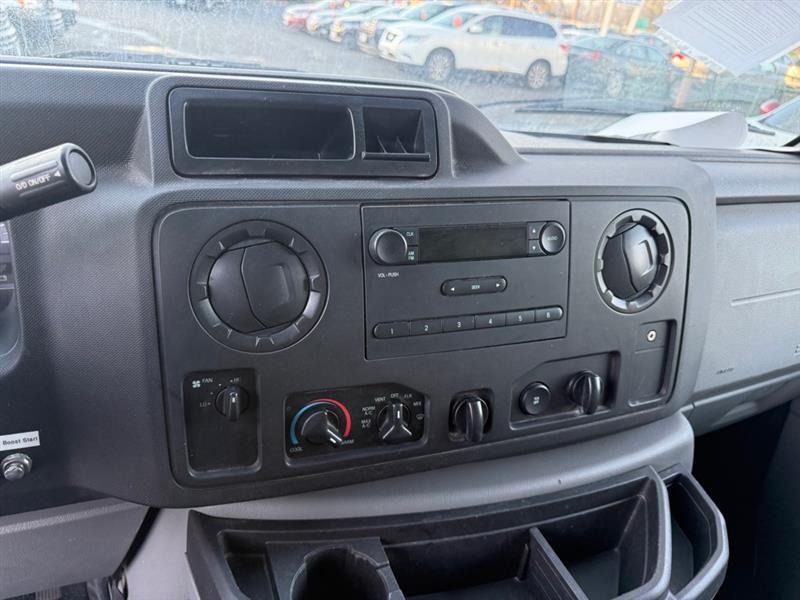 Ford Econoline E-250 2014