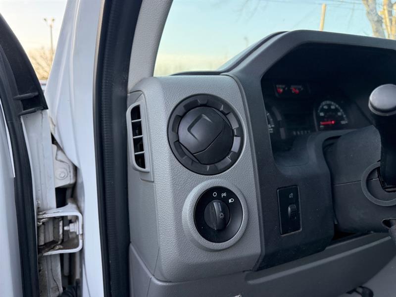 Ford Econoline E-250 2014