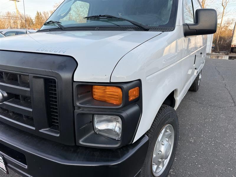 Ford Econoline E-250 2014