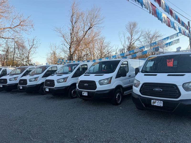 Ford Transit 250 Van Low Roof 60/40 Pass.130-in. WB 2016