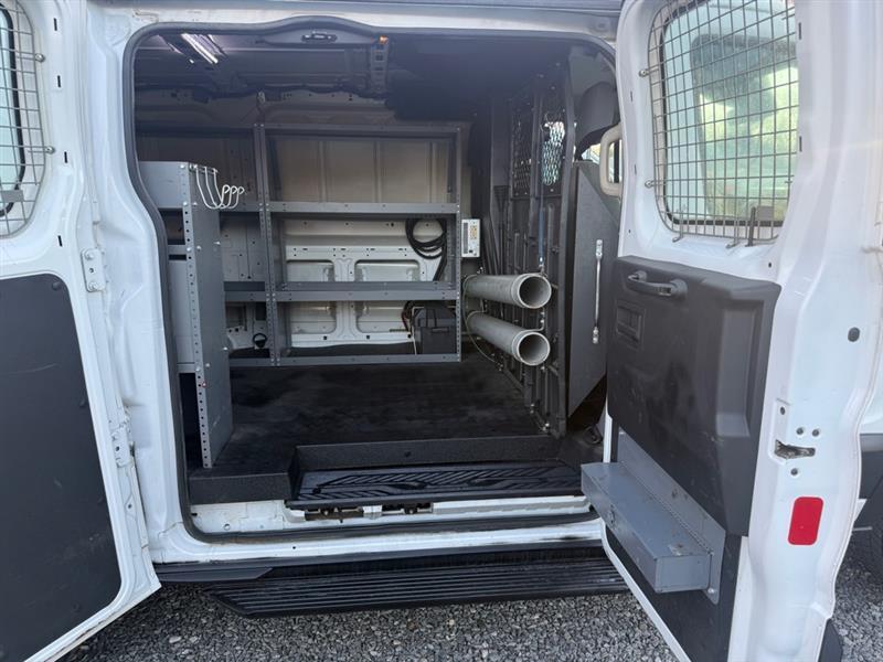 Ford Transit 250 Van Low Roof 60/40 Pass.130-in. WB 2016