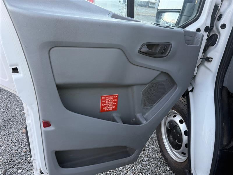 Ford Transit 250 Van Low Roof 60/40 Pass.130-in. WB 2016