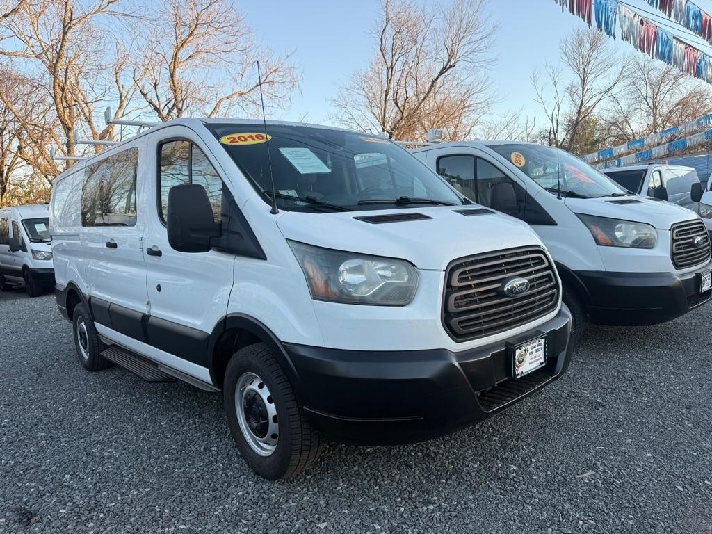 Ford Transit T-250 130" Low Rf 9000 GVWR Swing-Out RH Dr 2016