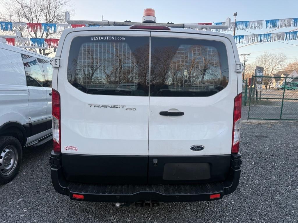 Ford Transit T-250 130" Low Rf 9000 GVWR Swing-Out RH Dr 2016