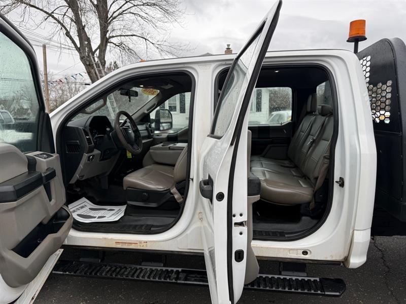 Ford F-450 SD Crew Cab DRW 2WD 2018