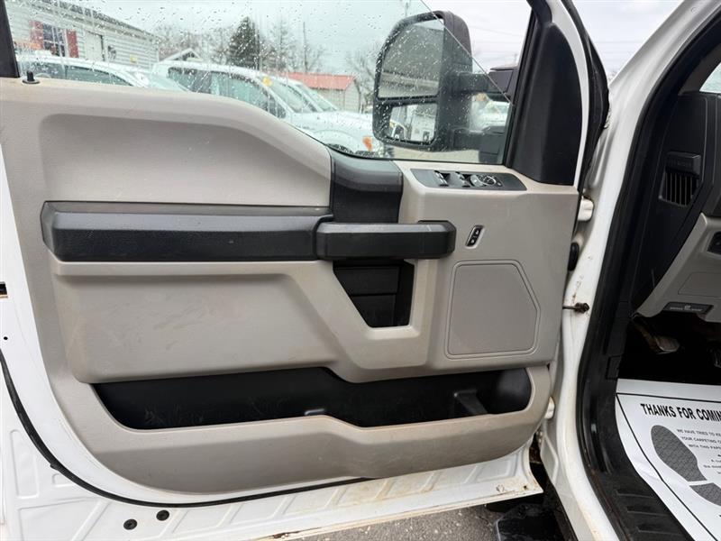 Ford F-450 SD Crew Cab DRW 2WD 2018