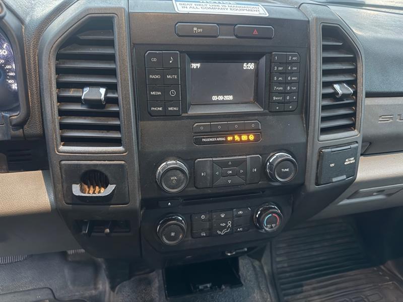 Ford F-450 SD Crew Cab DRW 2WD 2018