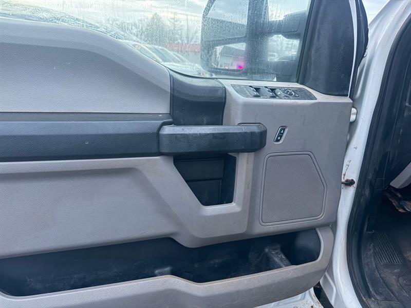 Ford F-450 SD Crew Cab DRW 2WD 2018