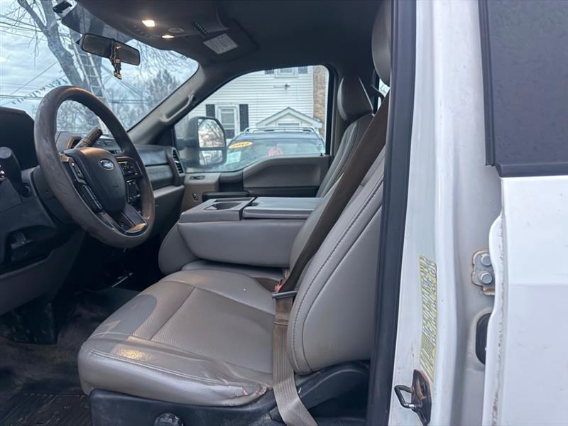 Ford F-450 SD Crew Cab DRW 2WD 2018