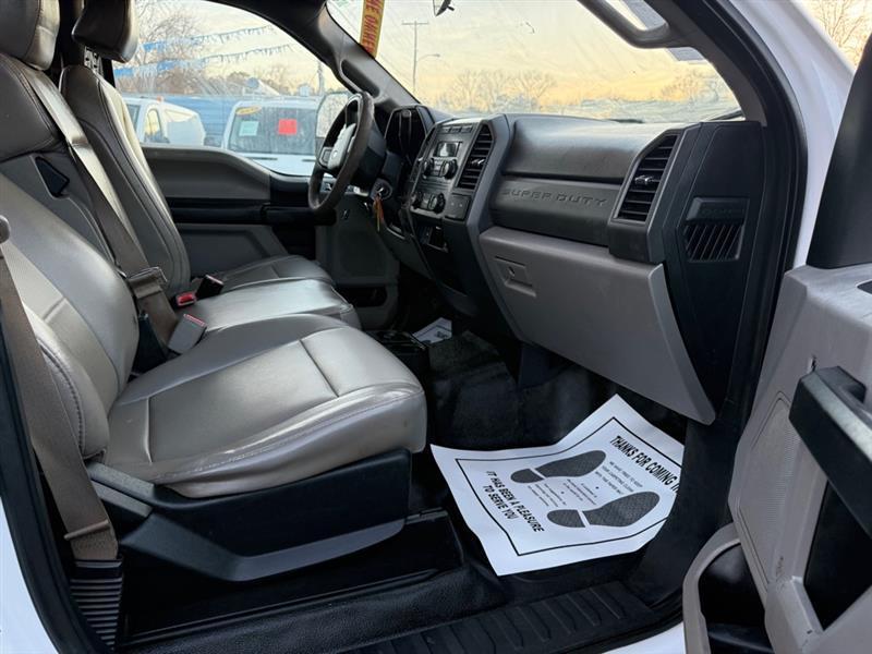 Ford F-450 SD Crew Cab DRW 2WD 2017