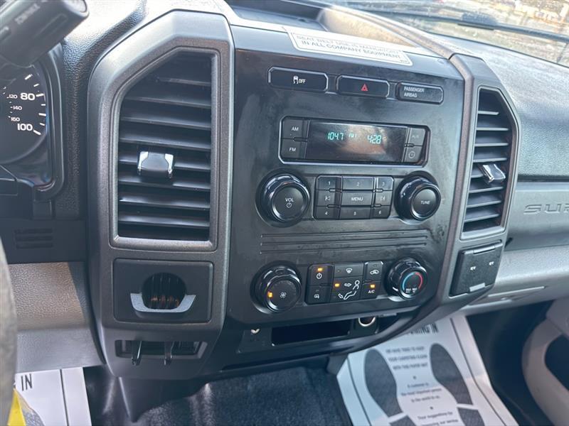 Ford F-450 SD Crew Cab DRW 2WD 2017